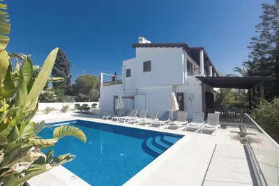 Image de Villa Rosie, Belle Villa Ayia Napa 4bdr avec piscine privée