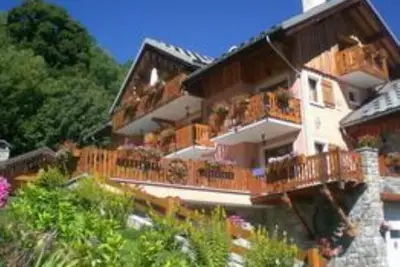 Image de Très agréable gîte  92 m²   10 / 12 personnes  300 M des pistes de ski  navette