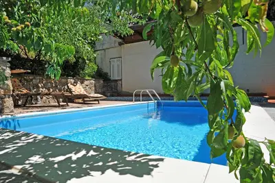 Image de Charmant Chalet Avec Piscine, Wifi, Barbecue, Four à Bois, Plages Proches et Cinque Terre
