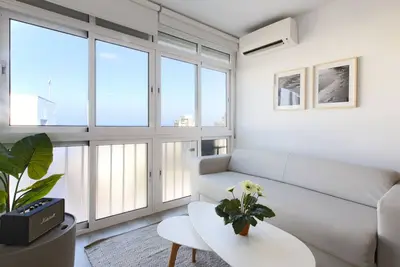 Image de Plage de Carihuela par Madflats Collection