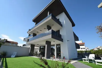 Image de Appartement de vacances Malinska pour 1 - 5 personnes avec 2 chambres à coucher - Appartement de vac