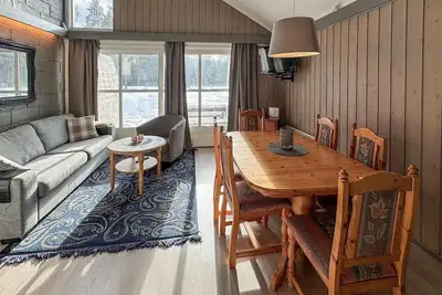 Image de Belle maison à Ljørdalen avec cuisine