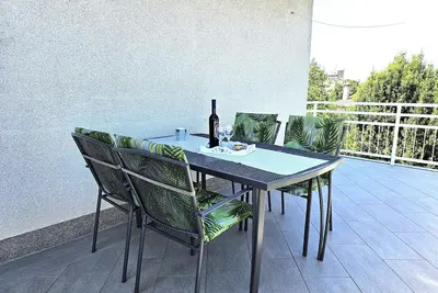 Image de Appartement de vacances Malinska pour 1 - 4 personnes avec 2 chambres à coucher - Appartement de vac