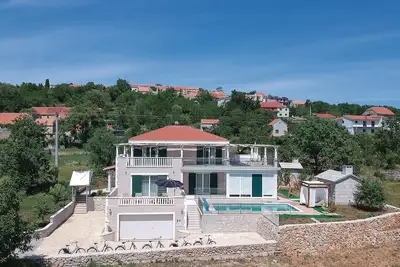 Image de Belle maison à Zrnovnica-Split avec.