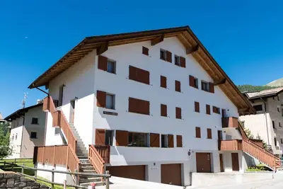 Image de Appartement de vacances Celerina / Schlarigna pour 6 personnes avec 3 chambres à coucher - Apparteme