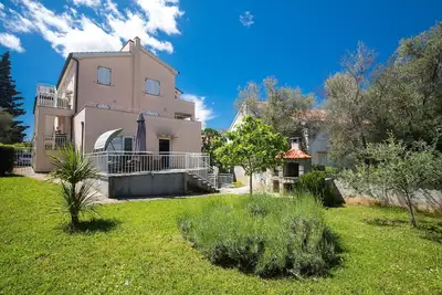 Image de Appartement de vacances Malinska pour 1 - 4 personnes avec 2 chambres à coucher - Appartement de vac