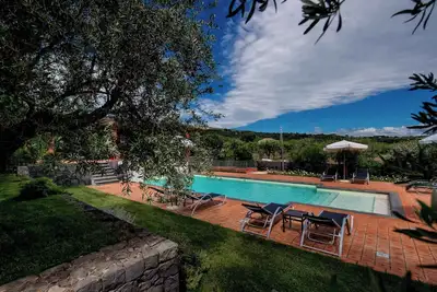 Image de Appartement de vacances avec jardin et piscine de plein air