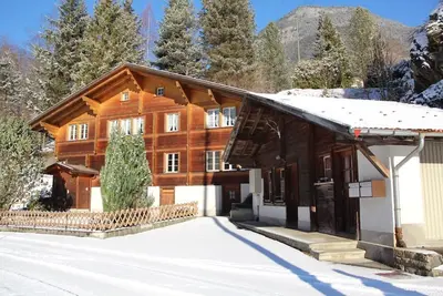 Image de Maison de vacances Innertkirchen pour 1 - 11 personnes avec 4 chambres à coucher - Chalet