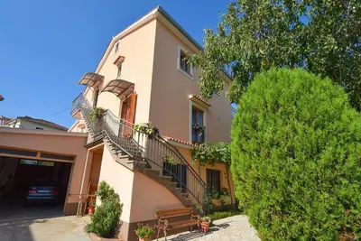 Image de Appartement de vacances Malinska pour 1 - 5 personnes avec 2 chambres à coucher - Appartement de vac