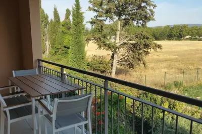 Image de Apt 50m2 avec Balcon tout équipé proche d'Avignon