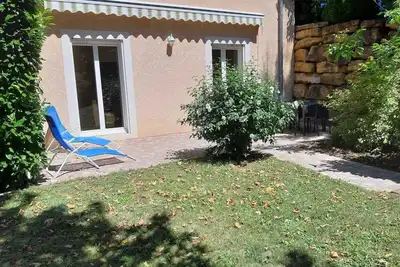 Image de Appartement Rdj dans propriété calme en pleine nature, proche de Lyon