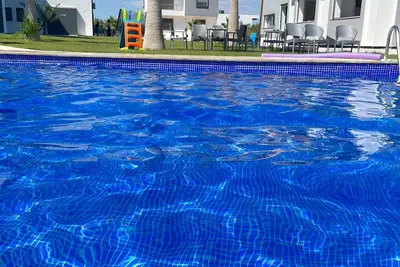 Image de Magnifique Suite moderne, richement meublé avec terrace et accès piscine