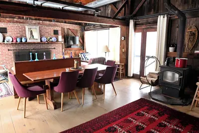 Image de Pond, Orchard. Nr Tanglewood, Gt. Barrington. Air conditionné.