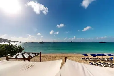 Image de Lovely 3 Bedroom Beachfront Condo located at Coco's Beach Club!
