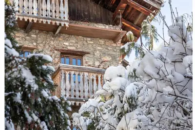 Image de Black Forest Lodge Sentez-vous au cœur de Megève, le village authentique et magique.