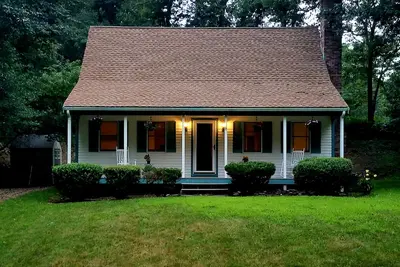 Image de Beau Cape Home étapes à Santuit Pond / Nautisme, natation, pêche