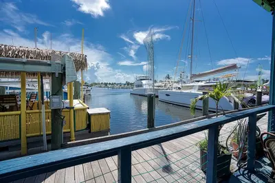 Appartement front de mer Loft avec bordereau de bateau en option!