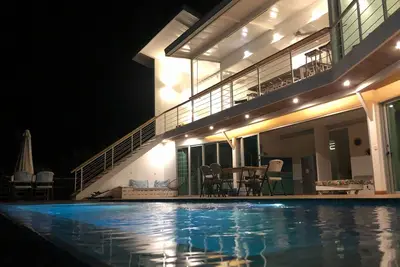 Image de Villa avec vue sur la mer à quelques pas de la plage