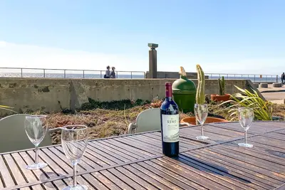 Image de Vues sur la mer en bord de mer à 20 minutes de San Francisco!