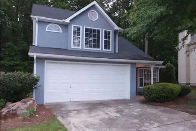 Image de Accueil loin de la maison! - 15 minutes de l'aéroport! !