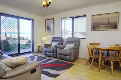 Image de Seabreeze 6 - Club de bowling Tuncurry opposé!