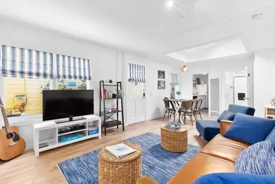 Image de Capitola Village Getaway! - Steps from River walk