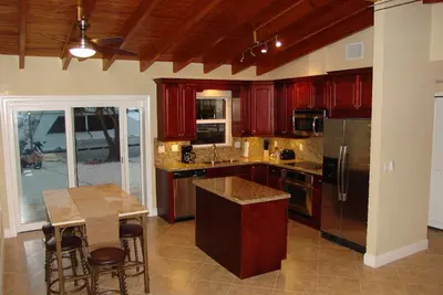 Image de Islamorada's Finest Canal Front 'One Story' Maison de vacances WiFi-Hdtv-No Stairs