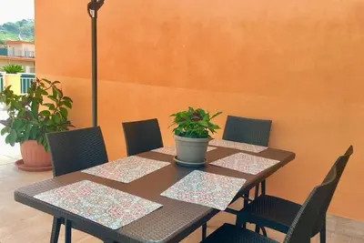 Image de Une Terrasse Entre Parc, RIVIÈRE Et Mer