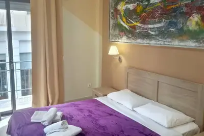 Image de Koukaki-Acropolis 3 chambres spacieuses apt avec un patio privé et balcon