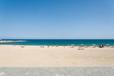 Appartement lumineux sur le littoral de Barcelona, près de l’emblématique rue du