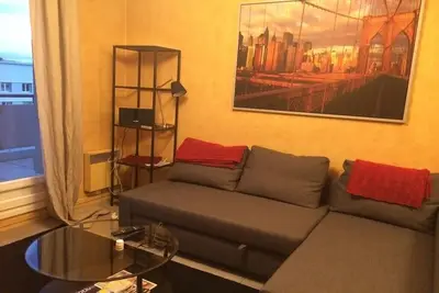 Image de Appartement de 70m2 dans le quartier de la caserne de Bonne