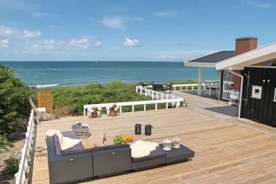 Image de Vue panoramique sur la plage. Vacances jusqu'à 10 à Gilleleje - Nord-Zélande