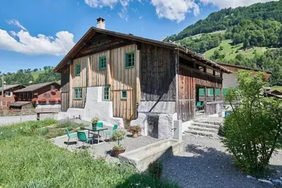 Image de Maison de vacances Unterschächen pour 1 - 8 personnes avec 3 chambres à coucher - Bâtiment historiqu