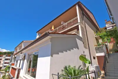 Image de Appartement de vacances pour 4 personnes env. 90 qmà Rabac, Istrie (Baie de Rabac)