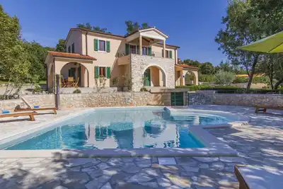 Image de Appartement de vacances Koromacno pour 1 - 10 personnes avec 5 chambres à coucher - Appartement de v