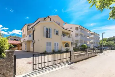 Image de Appartement de vacances Malinska pour 1 - 4 personnes avec 1 chambre à coucher - Appartement de vaca