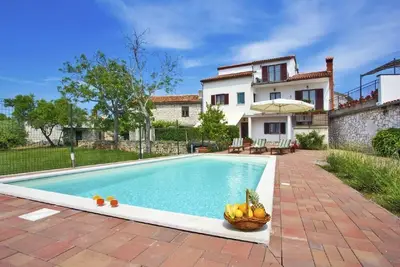 Image de Maison de vacances Krnica pour 1 - 12 personnes avec 5 chambres Ă coucher - Maison mitoyenne