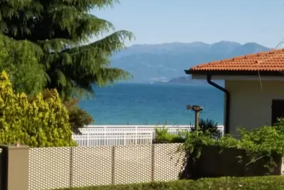 Image de Appartement de vacances Lazise pour 1 - 4 personnes avec 1 chambre Ă coucher - Appartement de vacanc