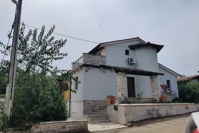 Image de Maison de vacances Ližnjan pour 1 - 8 personnes avec 4 chambres à coucher - Maison de vacances