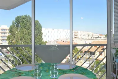 Image de Appartement Climatisé avec Piscine, Proche Plage et Centre, Parking Privé - 4 Couchages