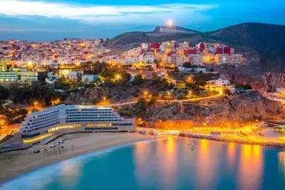 joli apt proche plage et corniche