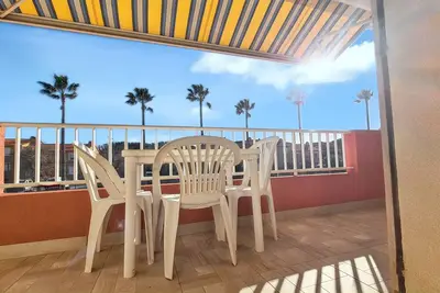 Image de Homerez - Studio confort à Hyères - 20 m² avec barbecue et terrasse