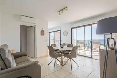 Image de T3 60 m² + Terrasse 18m² - Vue mer panoramique - Plages rive sud d'Ajaccio