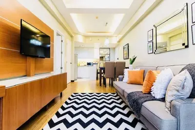 Image de * Élégant 1 Br Condo w / balcon, rue et vue sur le parc