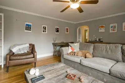 Image de 3 Revere · Canine Cottage @ Berwyn MainLine