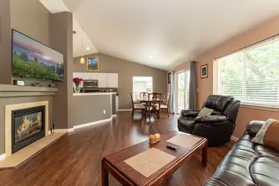 Image de Nouvelle location de direction! Proche du vieux moulin, niveau unique avec cour!