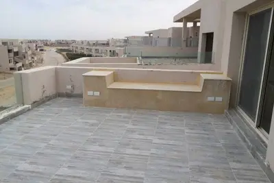 Image de Chalet senior au bord du lac et du club house