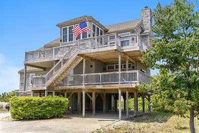 Kemme 2 pâtés de maisons de la plage, piscine communautaire, bain à remous et plus d'équipements