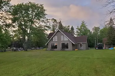 Image de Emplacement unique sur le lac Mullett et la rivière Cheboygan