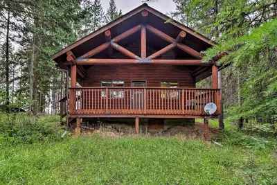 Image de Nouveau! Cabine Trego avec vue sur la montagne et accès au lac!